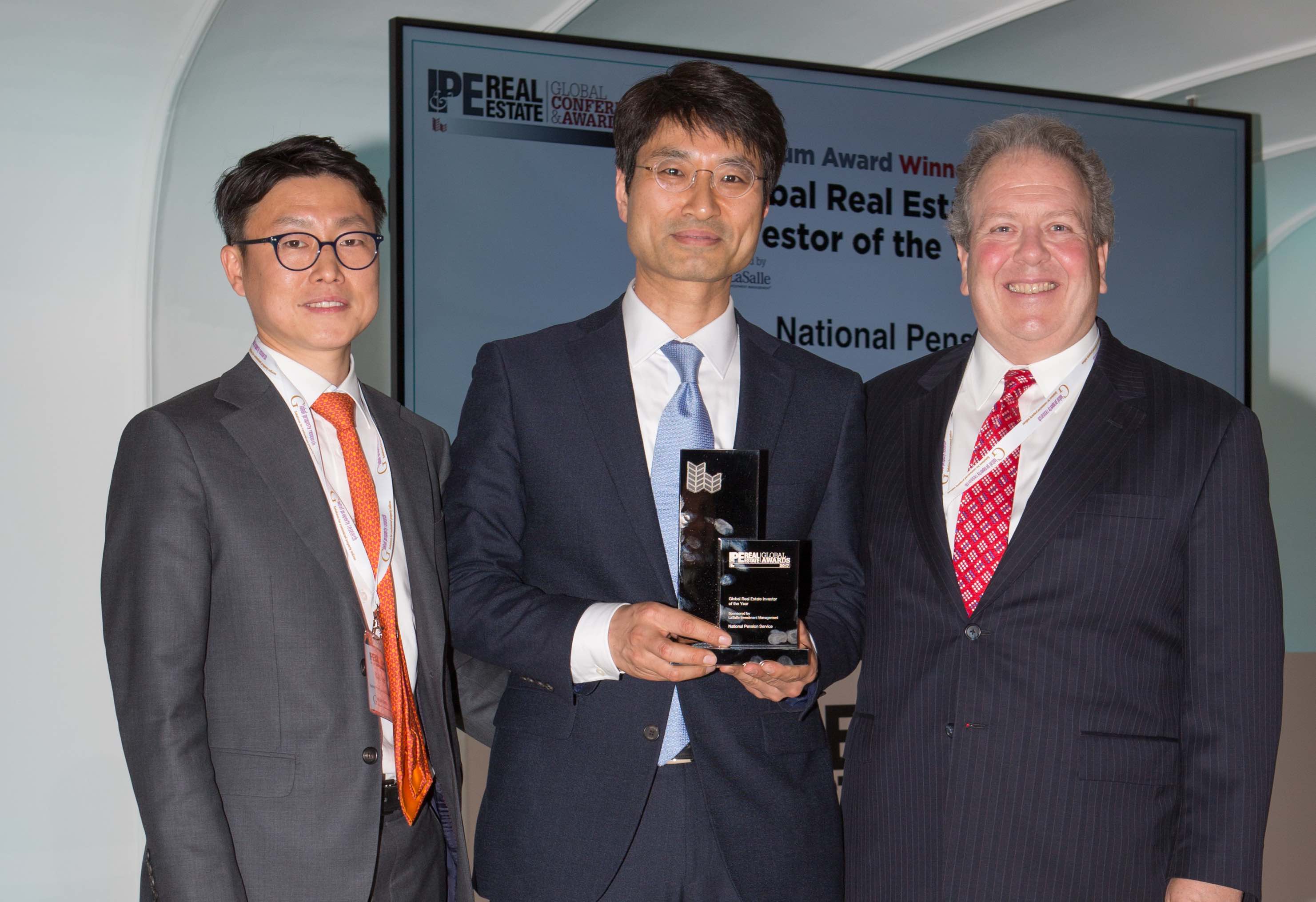 NPS, winners at IPE RE Global Awards 2017